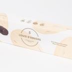 boîte en carton blanc avec 8 pralines artisanales fourré à la pâte d’amande